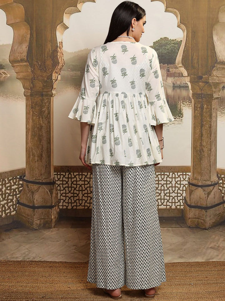 Vishudh Printed  Co Ord Set Tunic Outer Jacket  Top With Flared Trouser