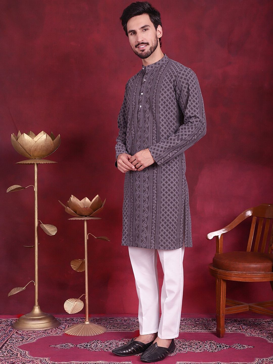Jompers Ethnic Motifs Embroidered Chikankari Kurta with Pyjamas