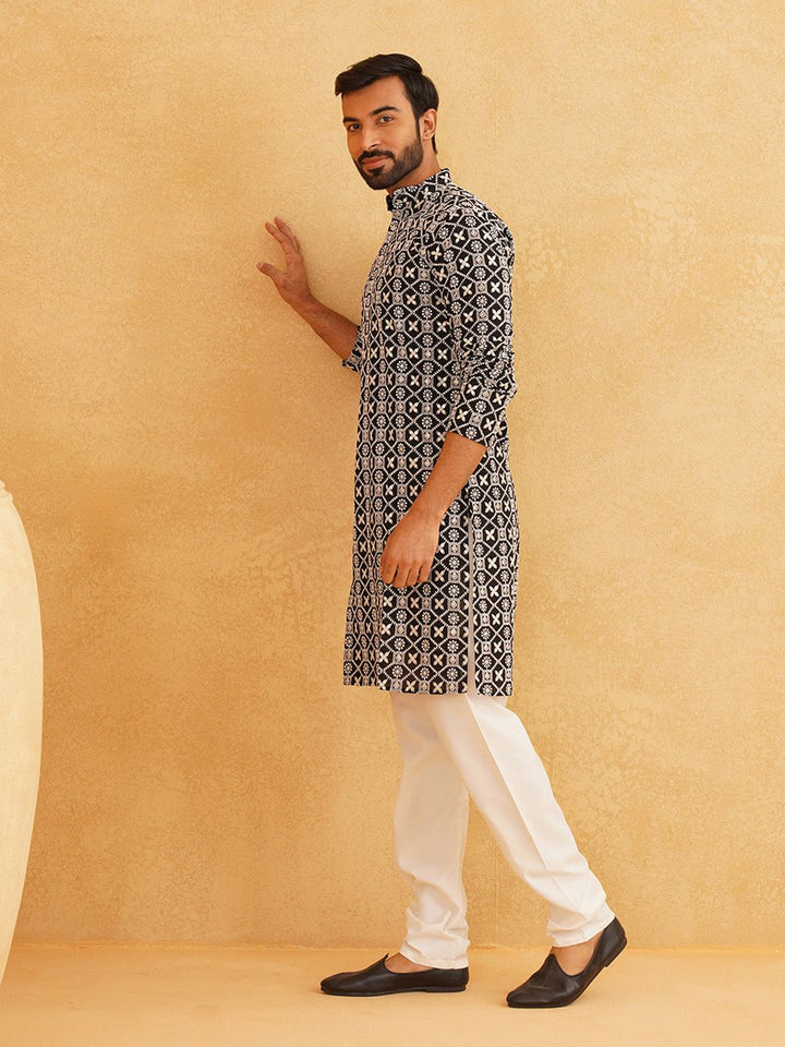SOJANYA Ethnic Motifs Embroidered Mandarin Collar Thread Work Cotton Kurta with Pyjamas