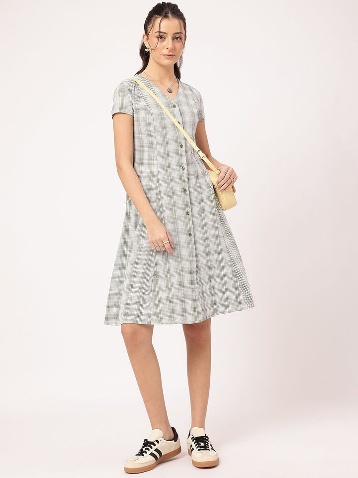 DressBerry Seersucker Softgirl Effortless Button-Down Dress