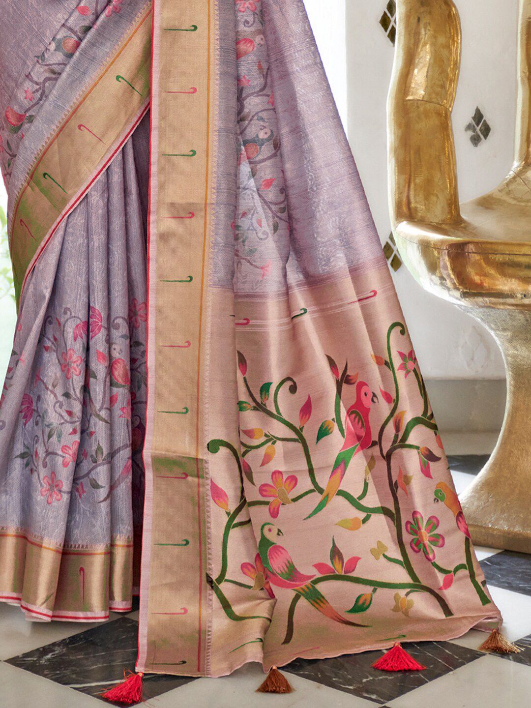 Saree mall Lavender & Green Floral Printed Zari Sungudi Sarees