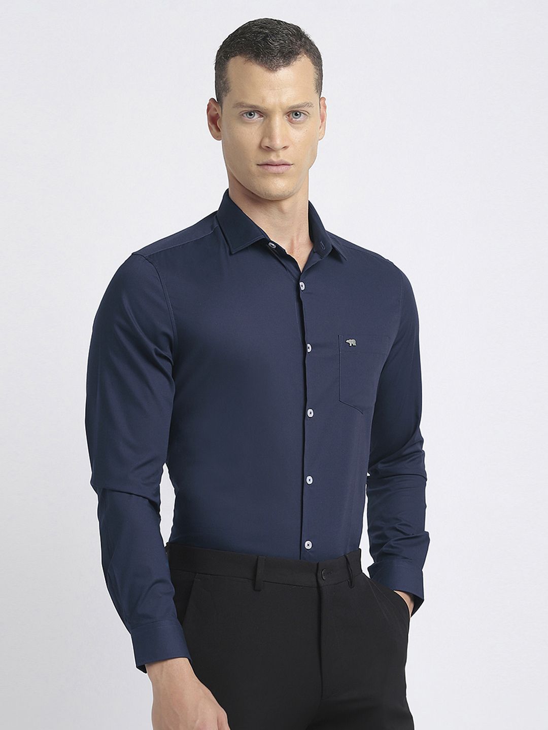 THE BEAR HOUSE Spread Collar Slim Fit Formal Shirt