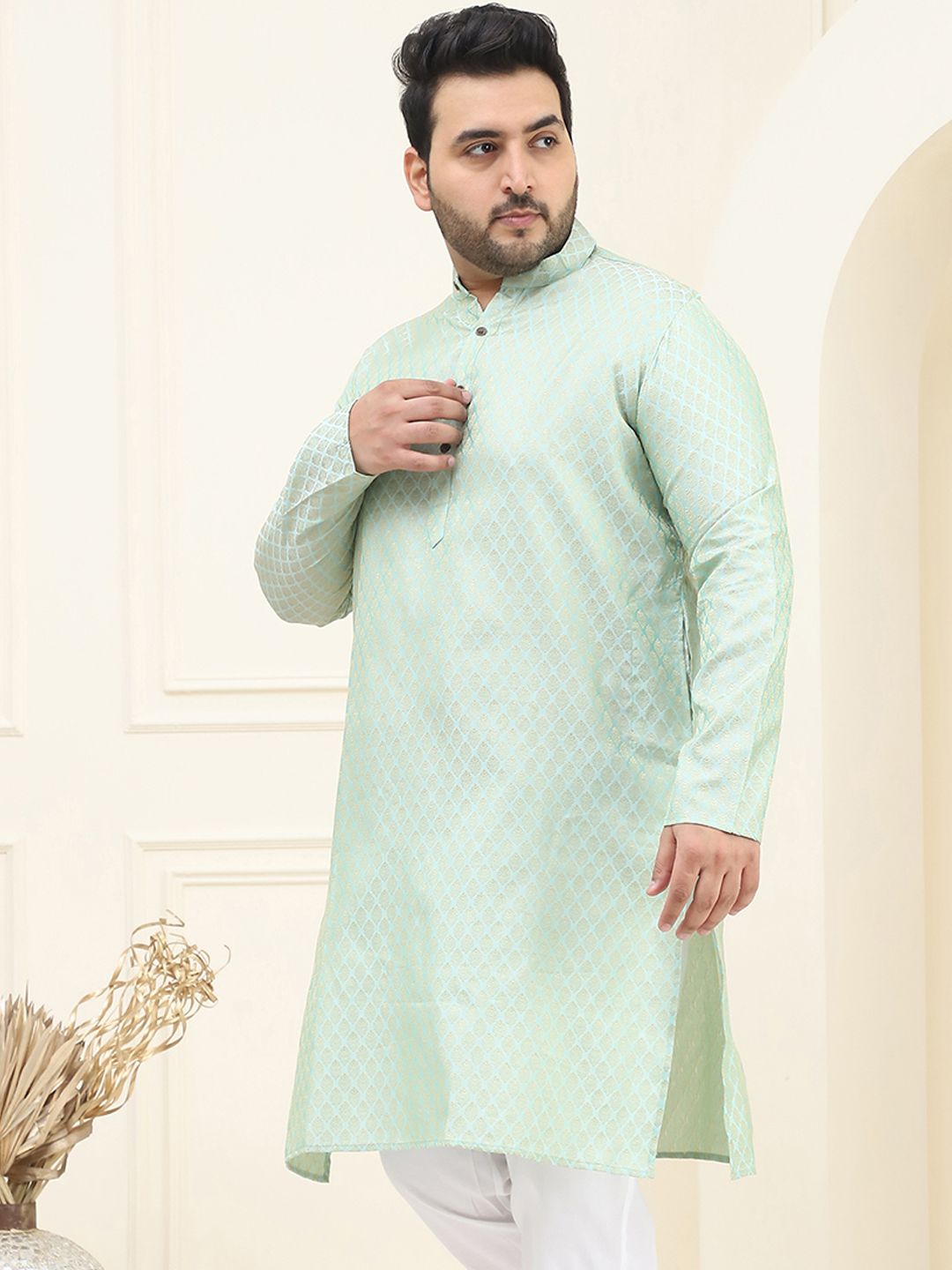 SOJANYA PLUS Men Green & Golden Jacquard Woven Design Kurta