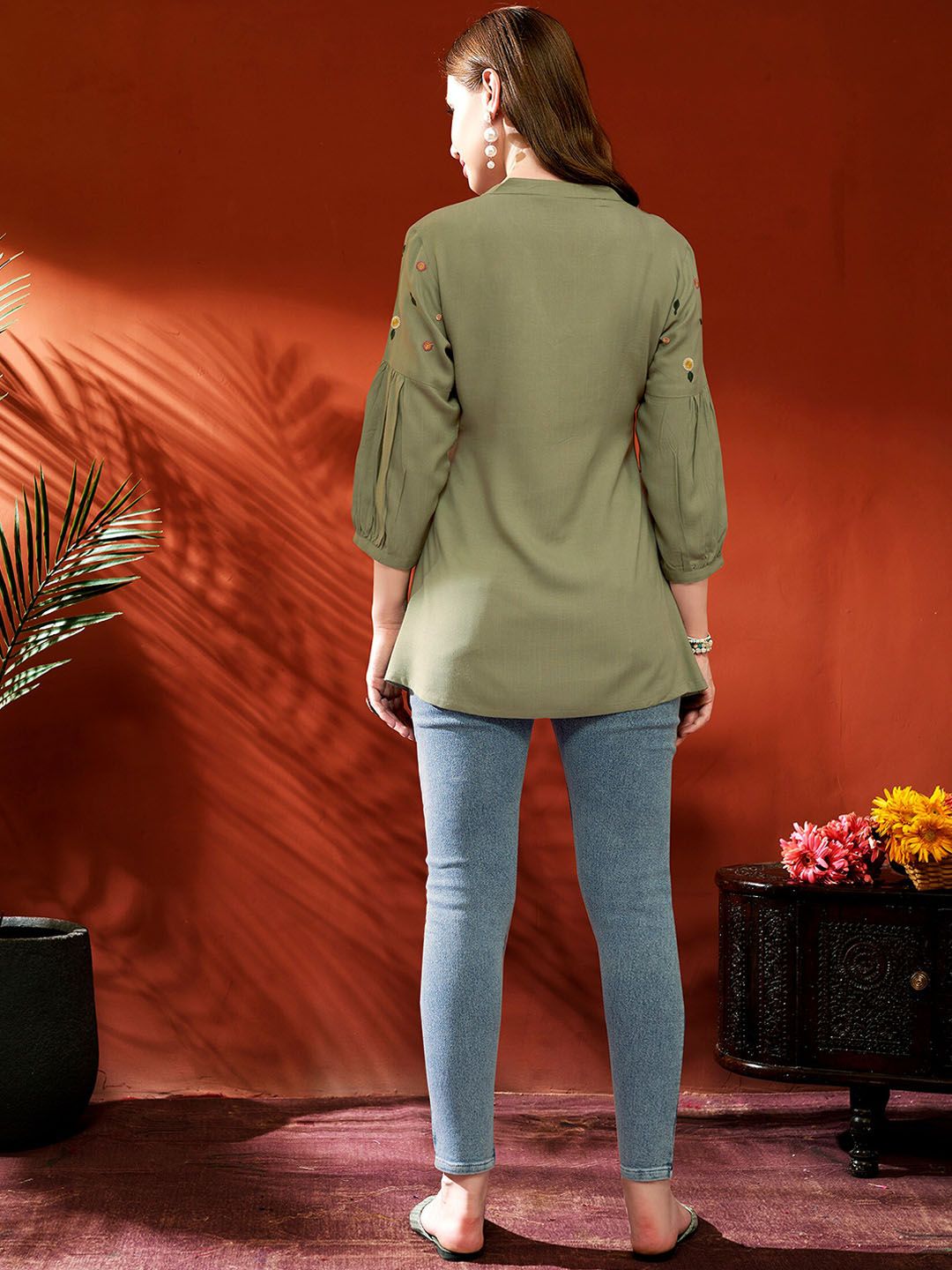 Anouk Women Floral Embroidered Above Knee Kurta