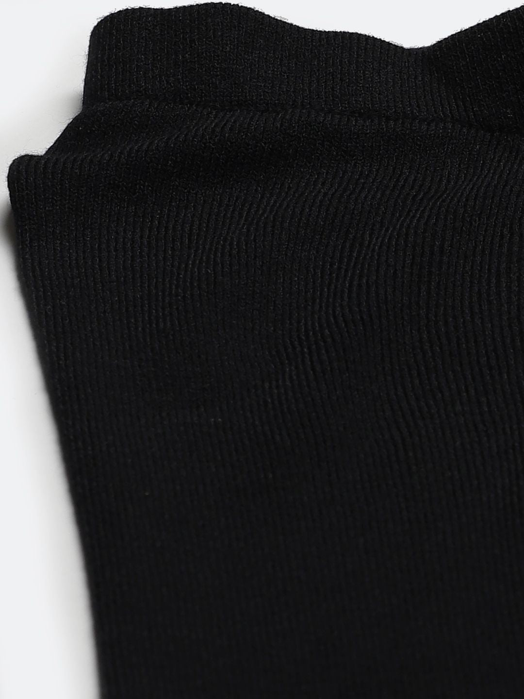 Women W Black Solid Cropped Leggings with Pintucked Hemline