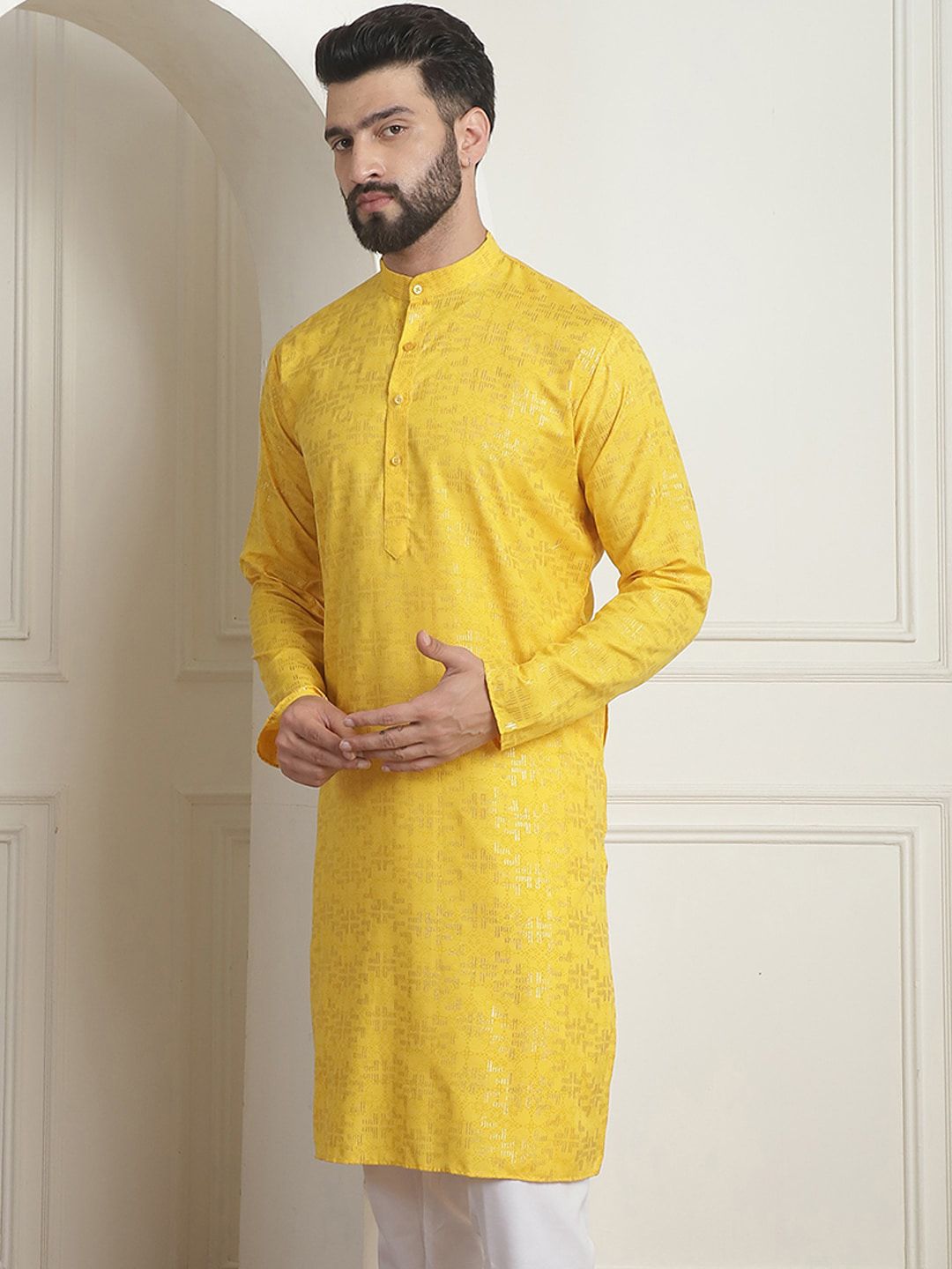 SOJANYA Mandarin Collar Thread Work Cotton Kurta