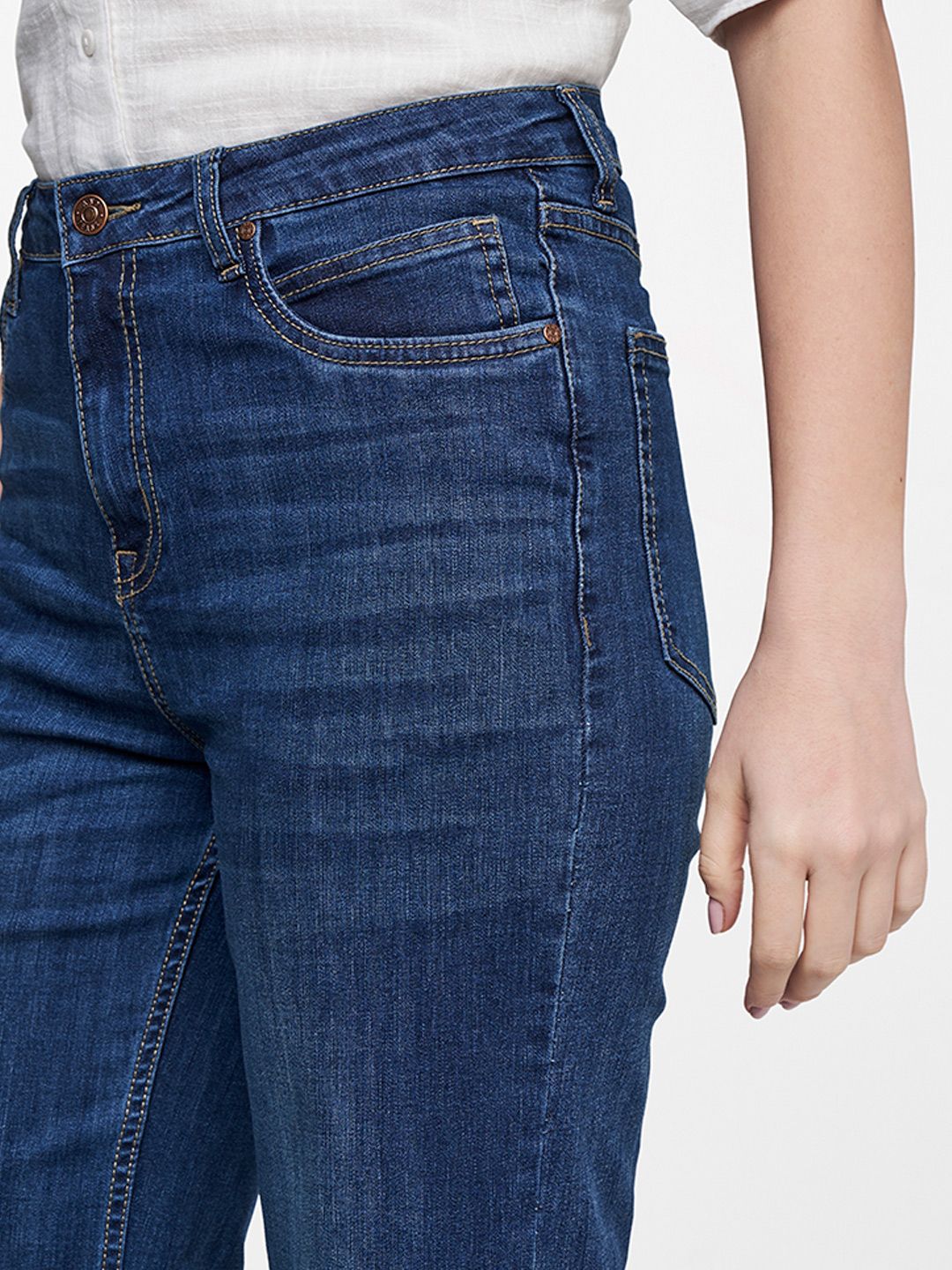 AND Women Blue Clean Look Bootcut High-Rise Jeans