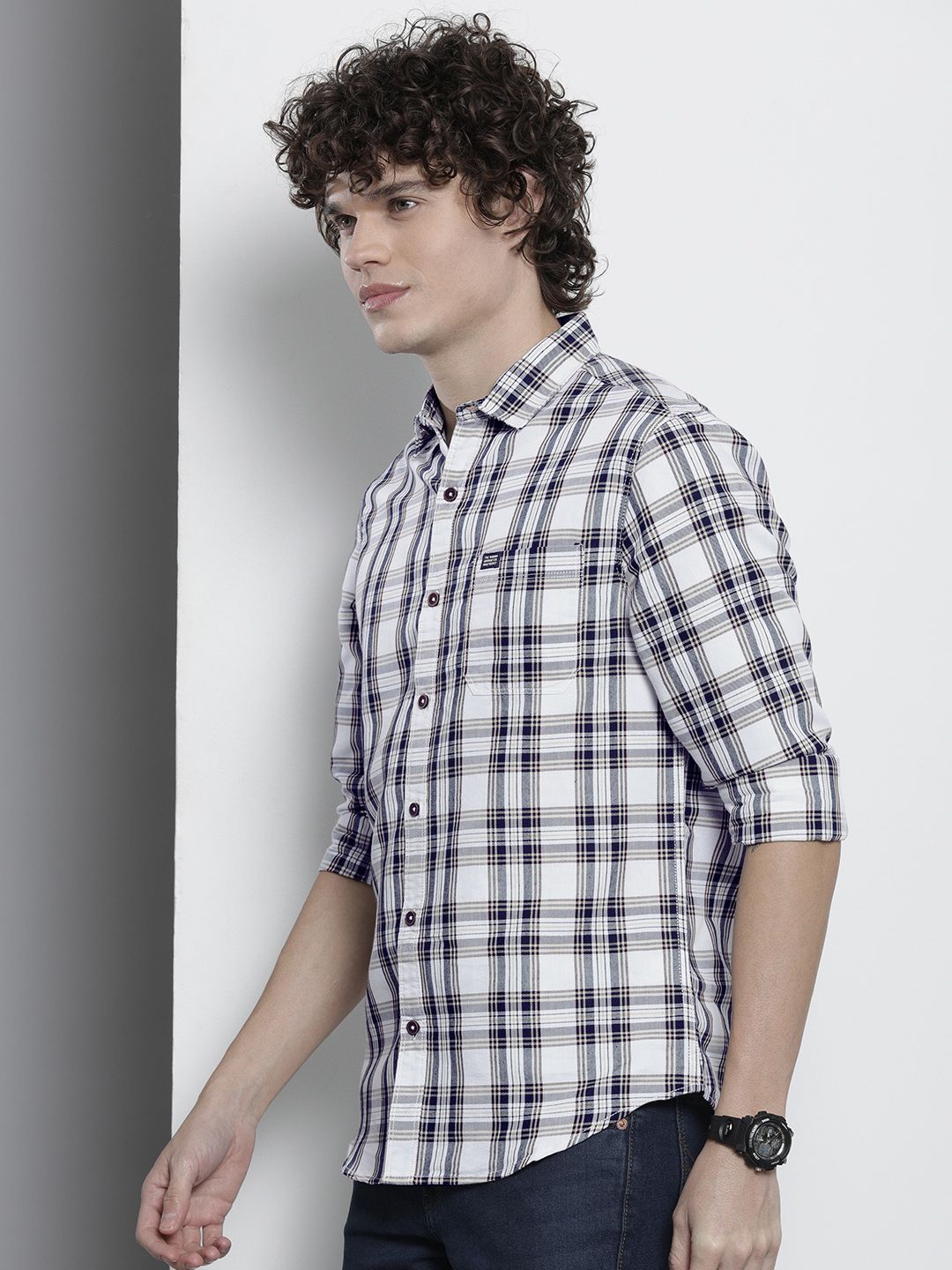 The Indian Garage Co Men Checked Casual Shirt