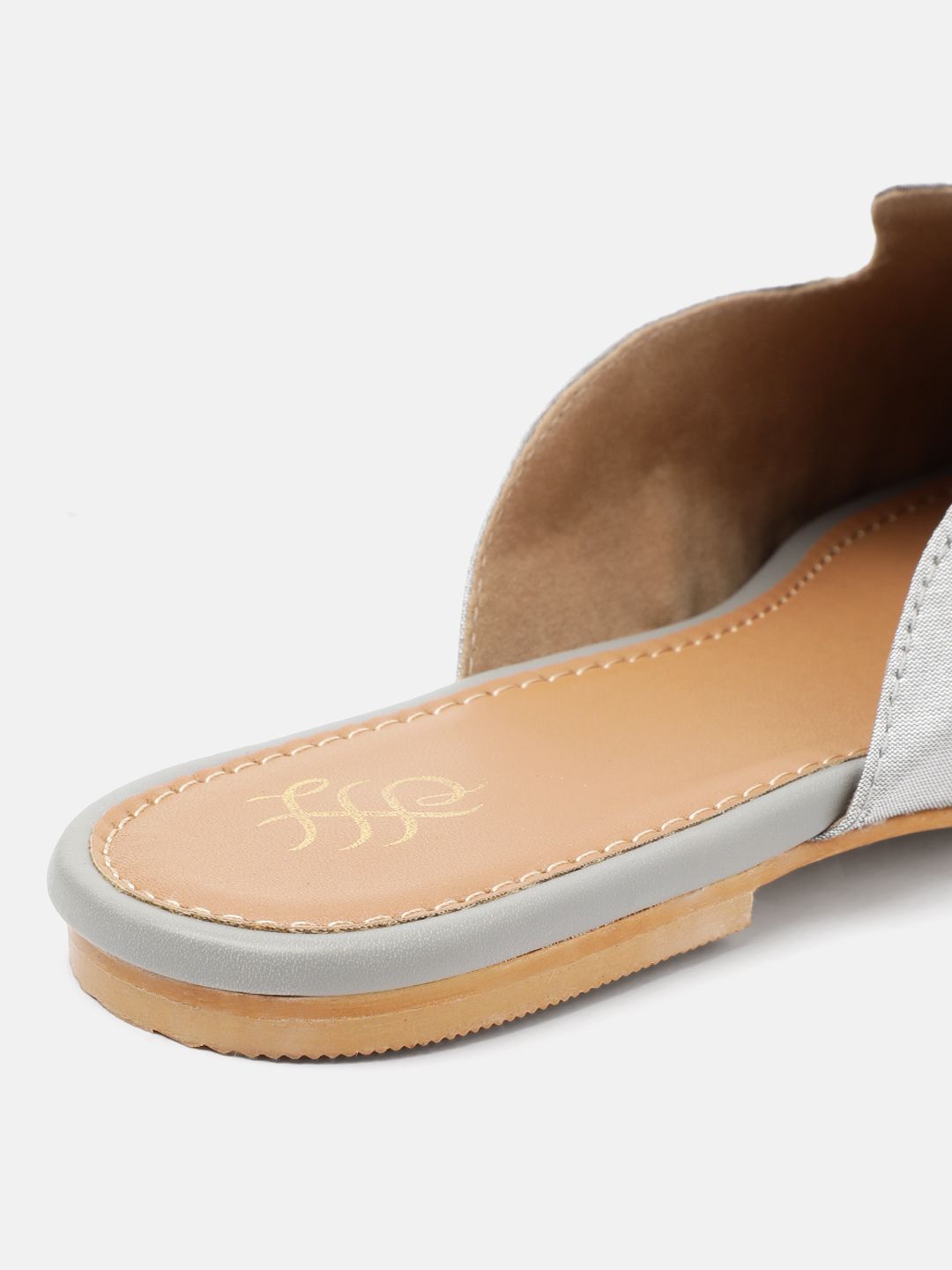 House of Pataudi Women Ethnic Embellished Mules