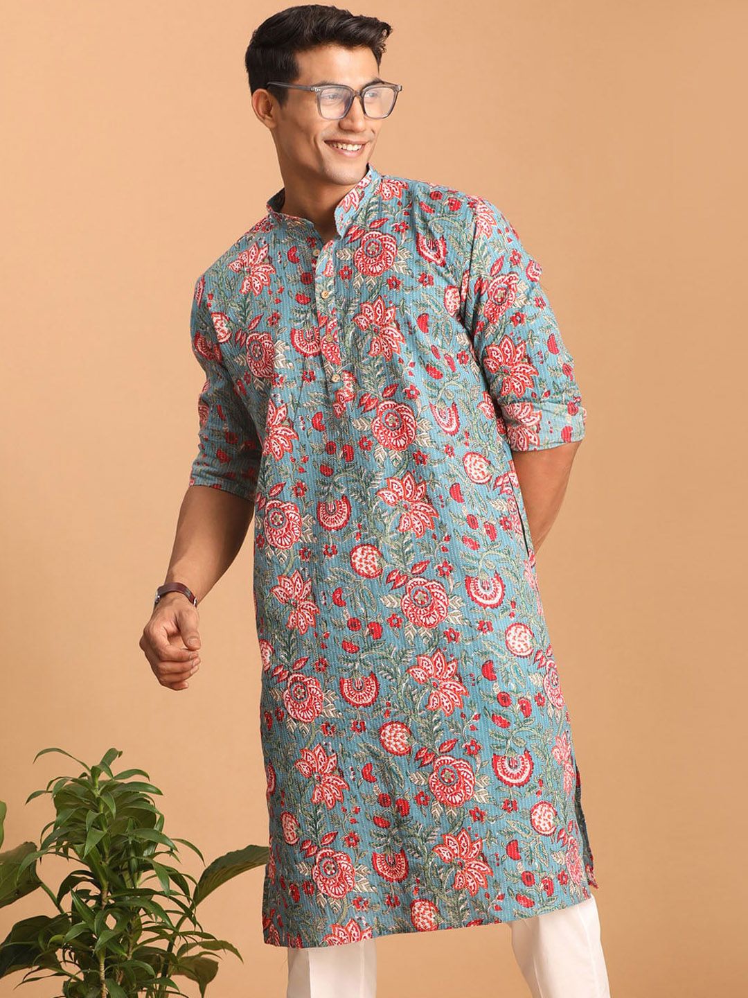 VASTRAMAY Floral Printed Thread Work Pure Cotton Kurta