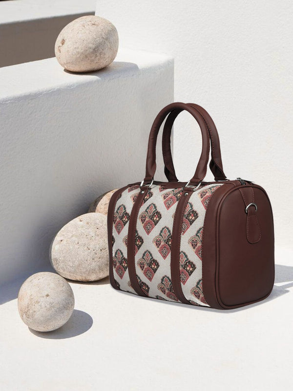 ZOUK Women Off White & Brown Seashell Motif Printed Handheld Bag