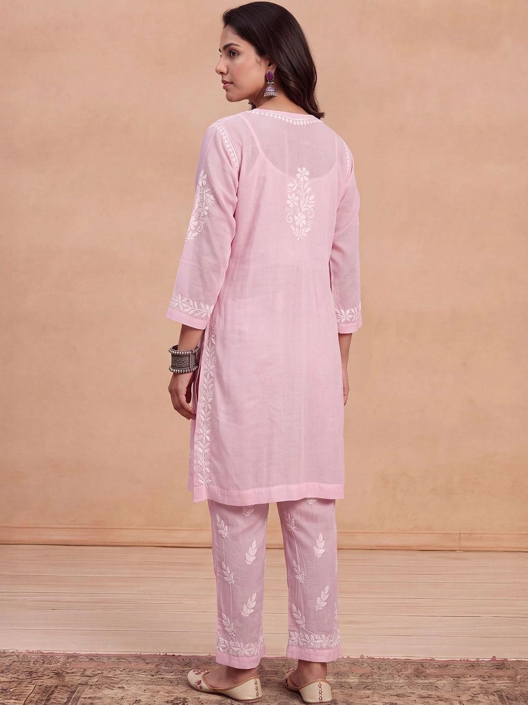 Rumah Chikankari Wanita Biasa Chikankari Chanderi Silk Kurta dengan Seluar