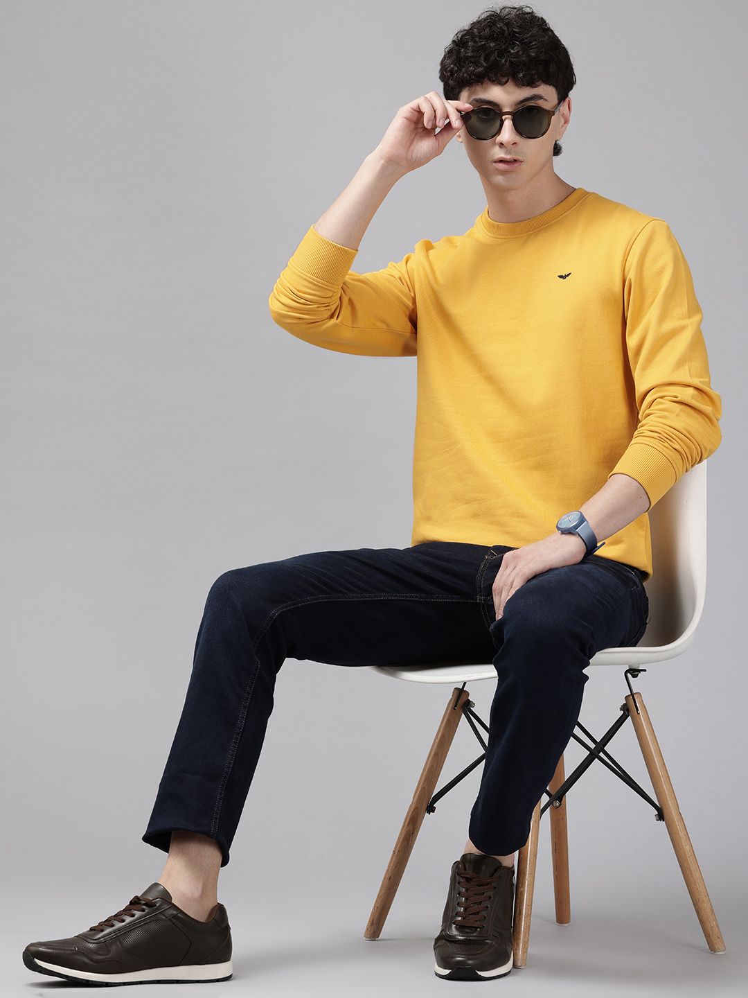 Baju Slim Fit Park Avenue