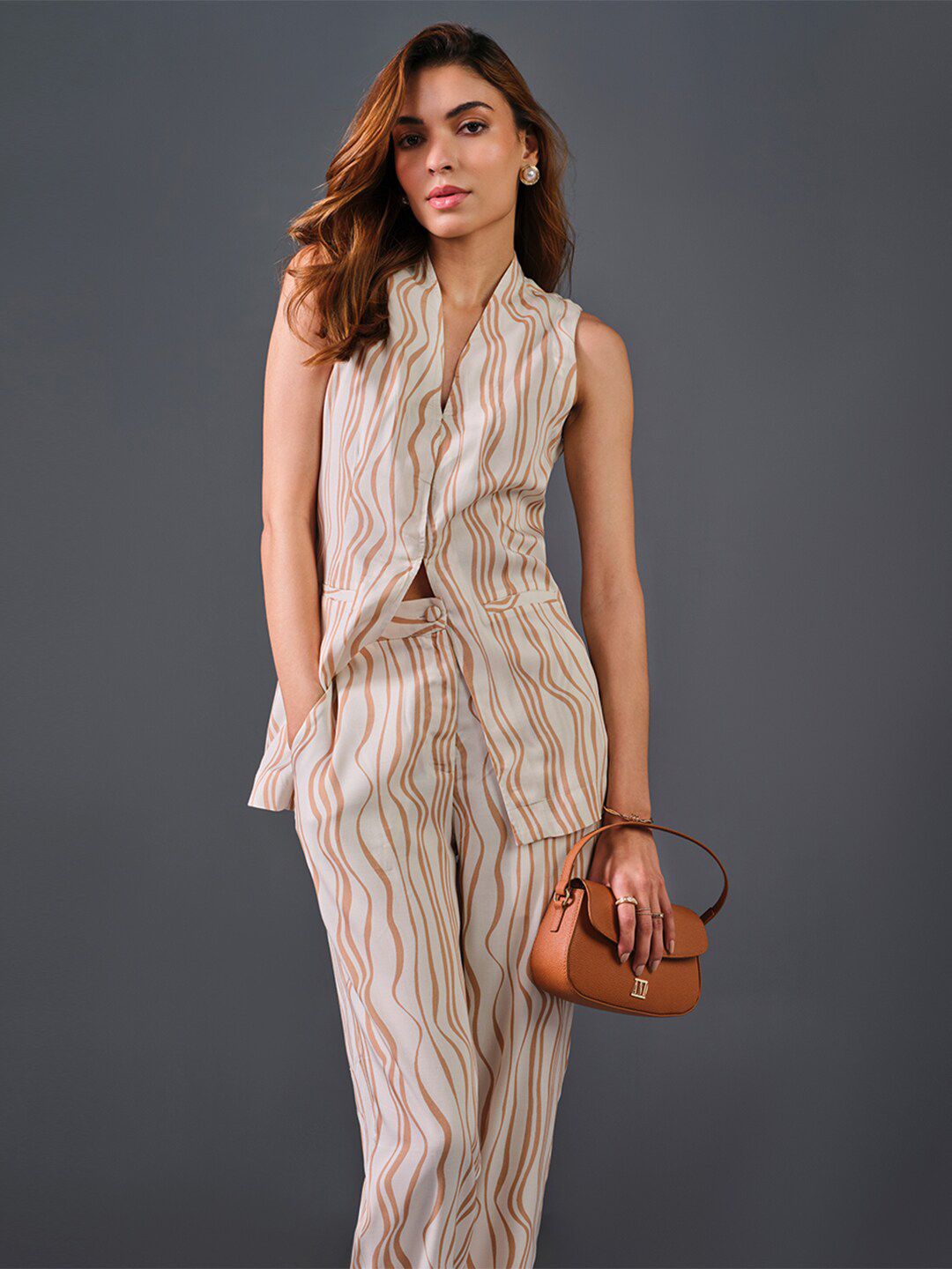 AND Printed V-Neck Sleeveless Shirt With Trousers