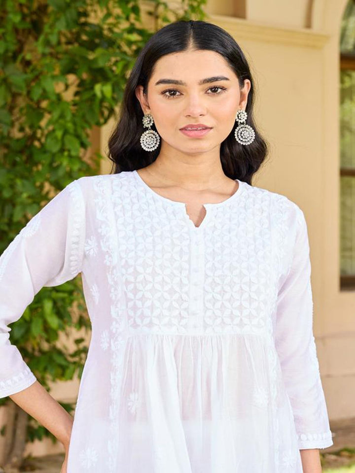 Rumah Wanita Chikankari Kurta Bersulam Chanderi Putih Chikankari