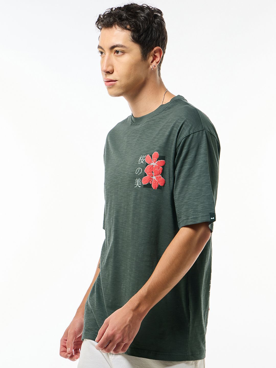 Bewakoof Air 1.0 Men Grey Sakura Graphic Printed Oversized T-shirt