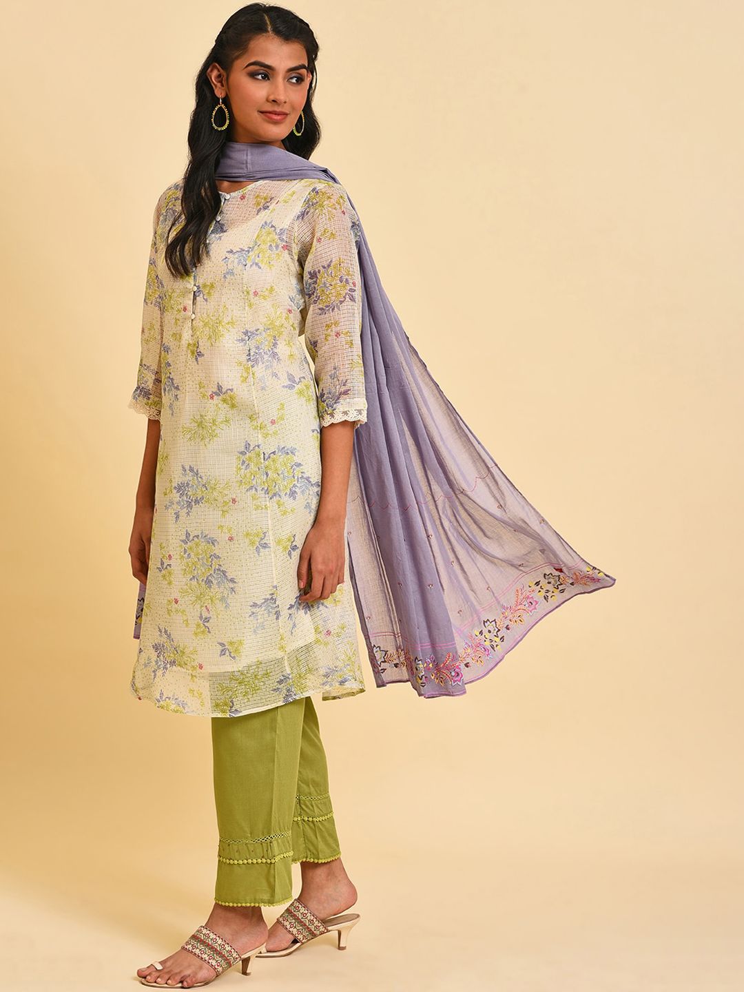 W Floral Printed Regular Kurta With Trousers & Dupatta