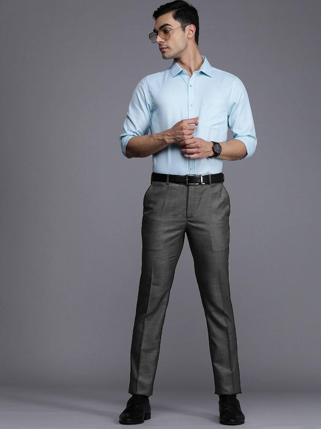 Raymond Men Charcoal Grey Textured Slim Fit Formal Trousers