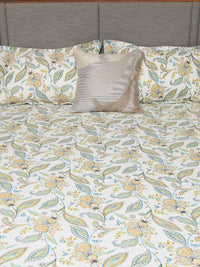 URBAN SPACE White & Blue Printed 200 TC Cotton Queen Bedsheet With 2 Pillow Covers