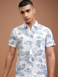 Highlander Men White & Blue Slim Fit Dicetak Baju Kasual