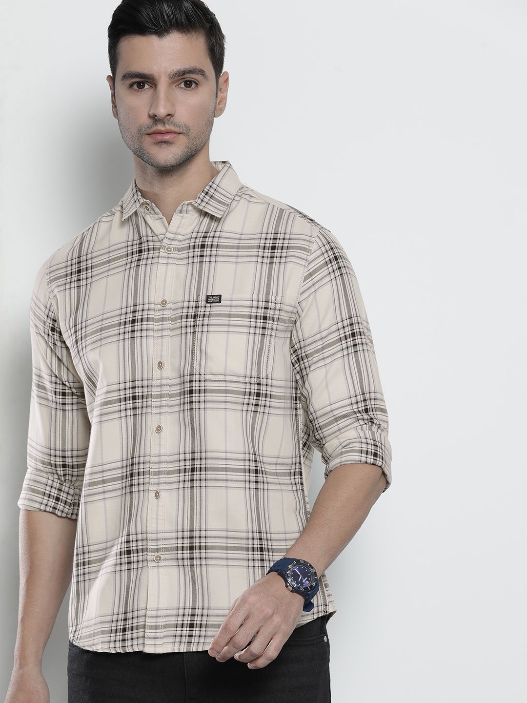 The Indian Garage Co Men Cream-Coloured & Black Shepherd Checked Casual Shirt