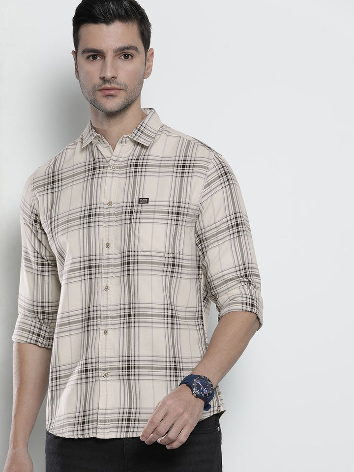 The Indian Garage Co Men Cream-Coloured & Black Shepherd Checked Casual Shirt