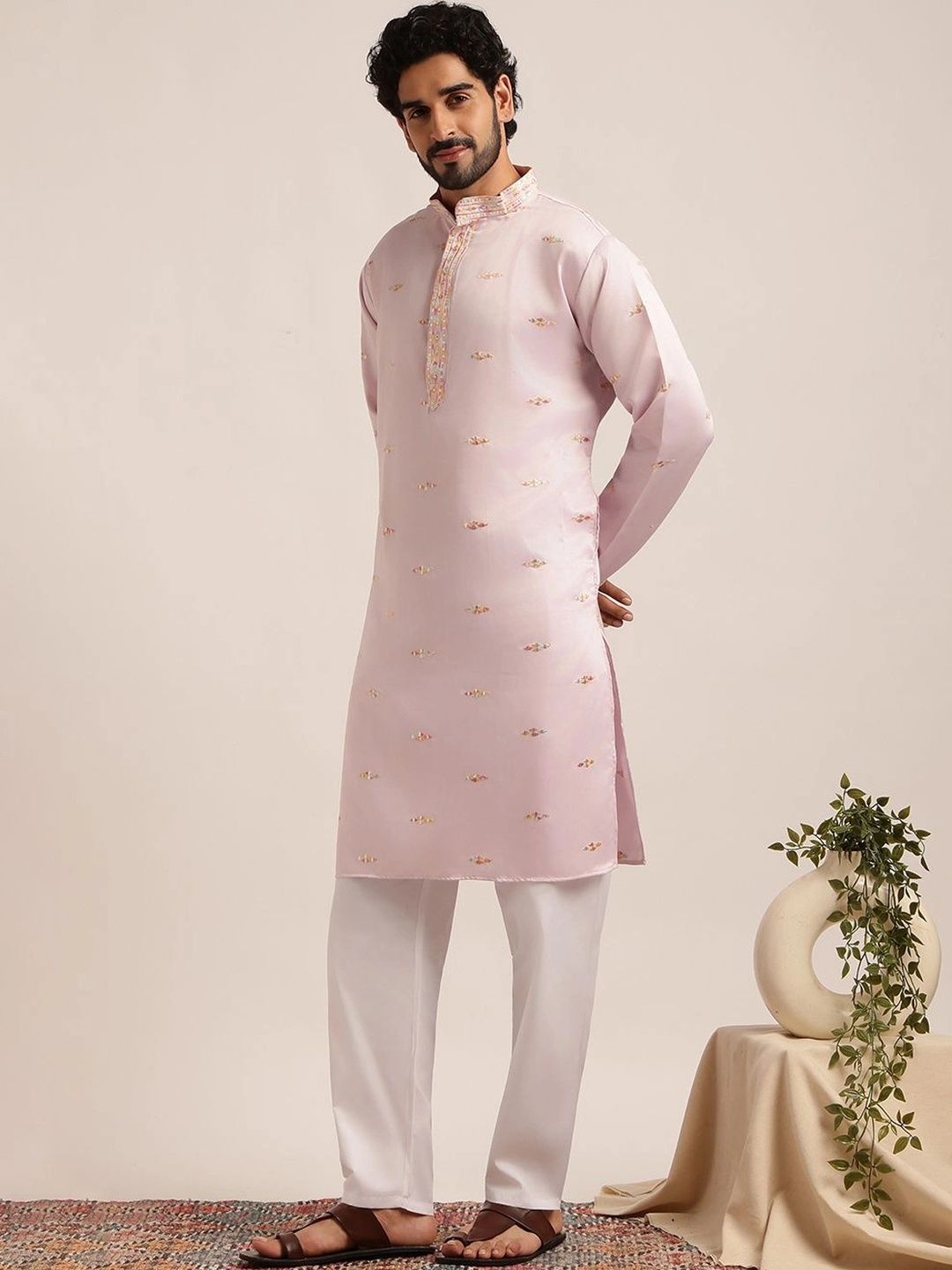 SOJANYA Men Ethnic Motifs Embroidered Thread Work Kurta