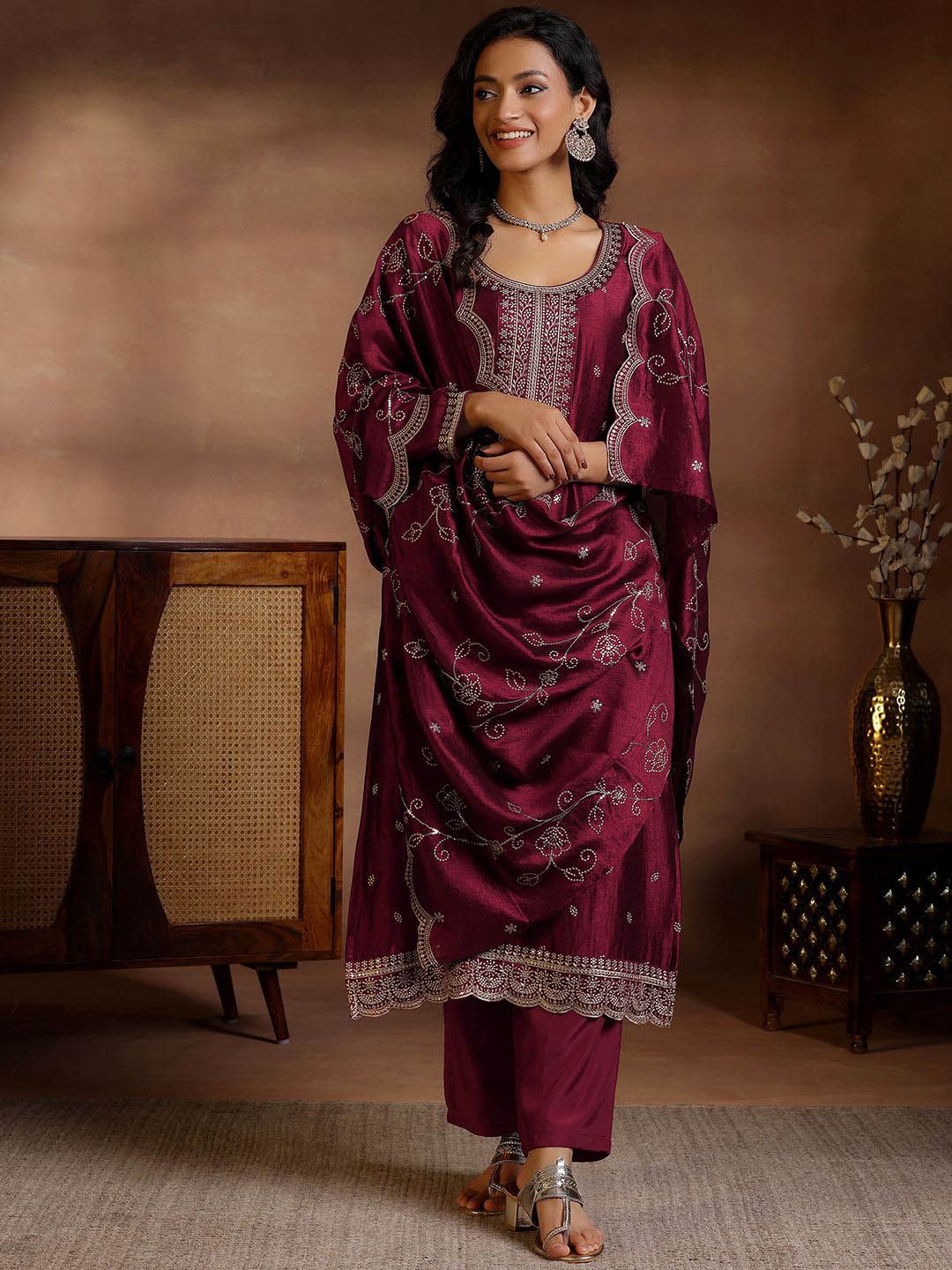 Libas Ethnic Motifs Embroidered Thread Work Straight Kurta With Trousers & Dupatta