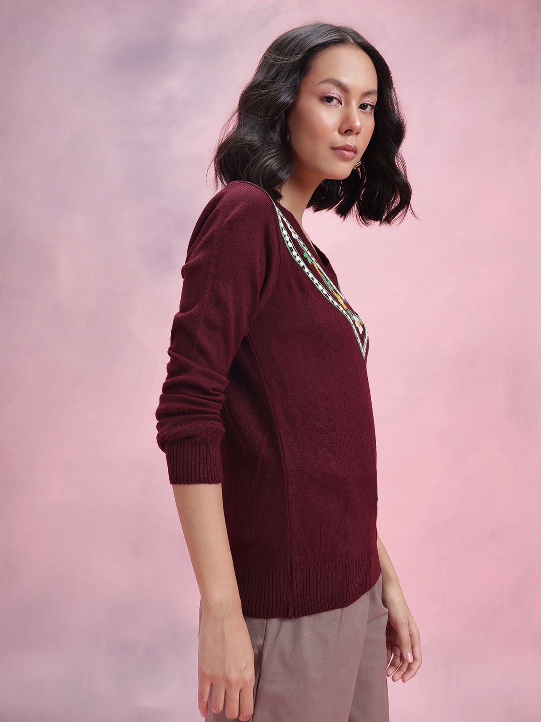 DressBerry Floral Embroidered Acrylic Pullover