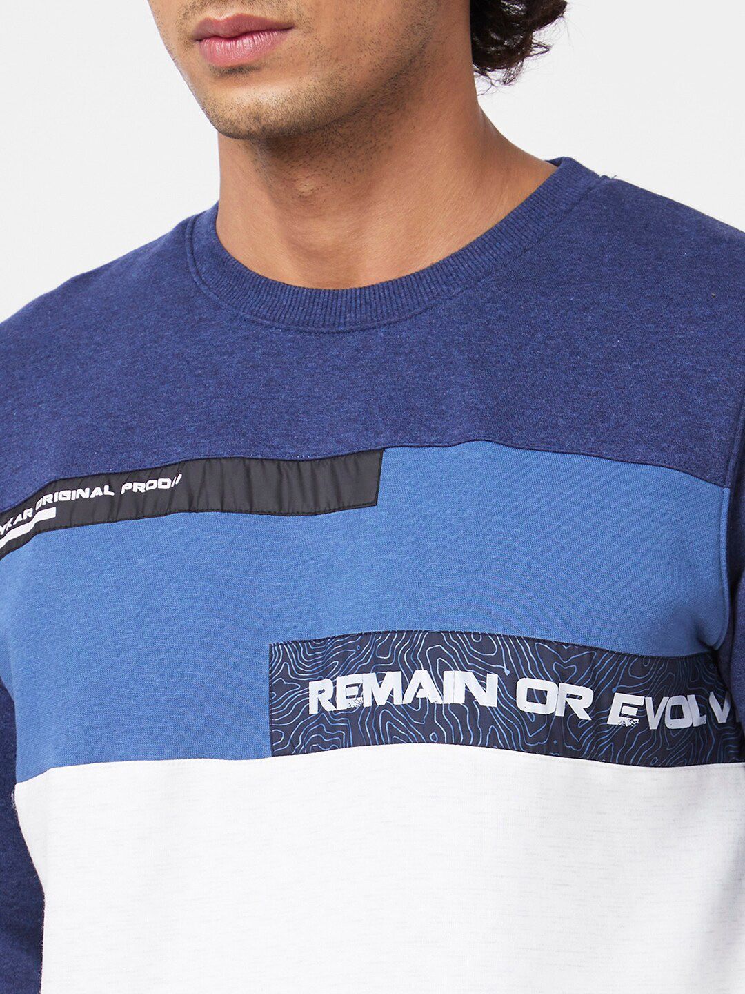 SPYKAR Colourblocked Cotton Pullover Sweatshirt