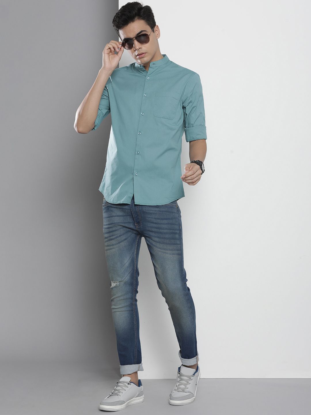 The Indian Garage Co Men Blue Solid Casual Shirt