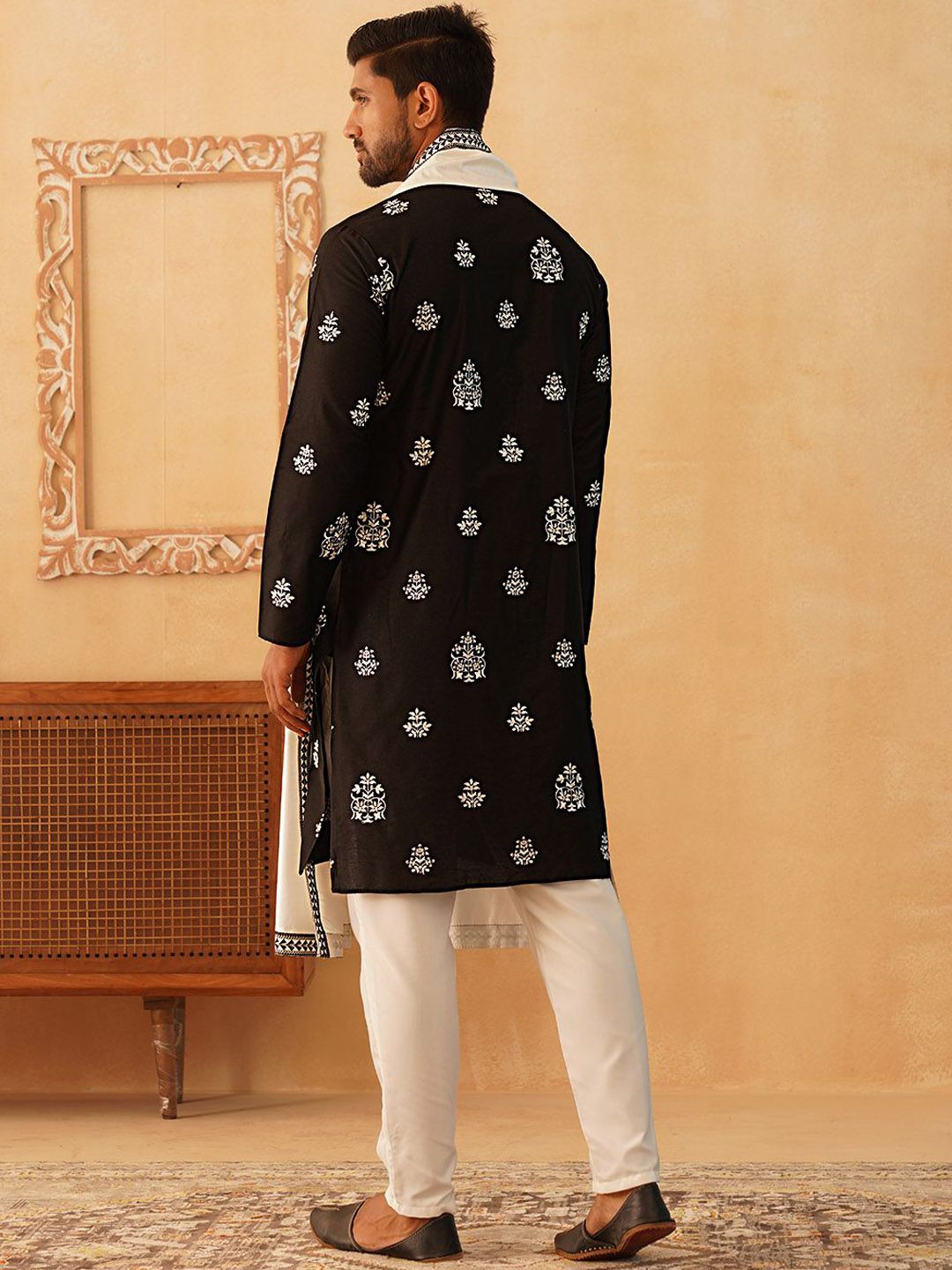 Jompers Floral Embroidered Sequinned Straight Kurta & Pyjamas With Dupatta