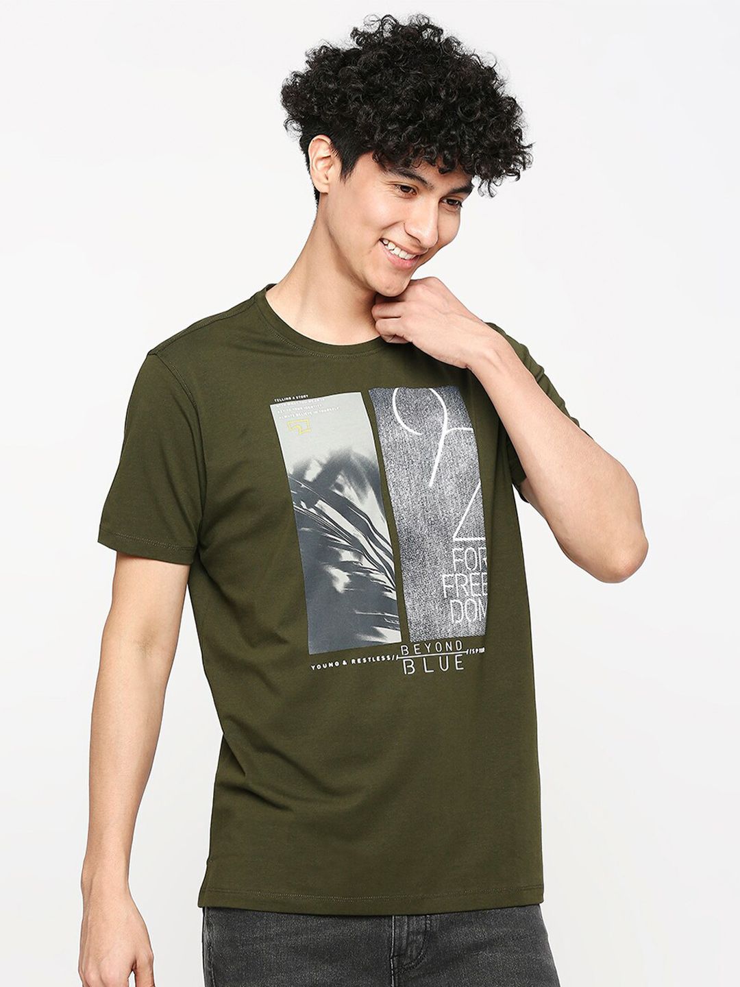 SPYKAR Graphic Printed Cotton Slim Fit T-shirt