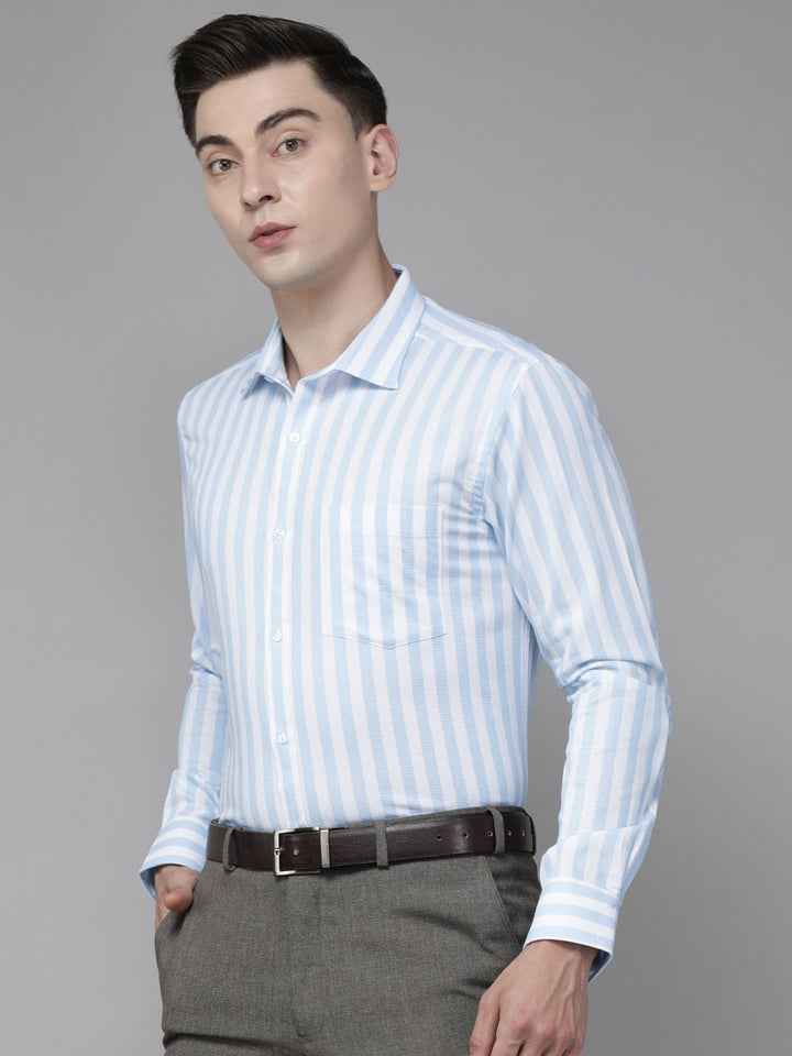 Park Avenue Men Blue & White Slim Fit Striped Formal Shirt