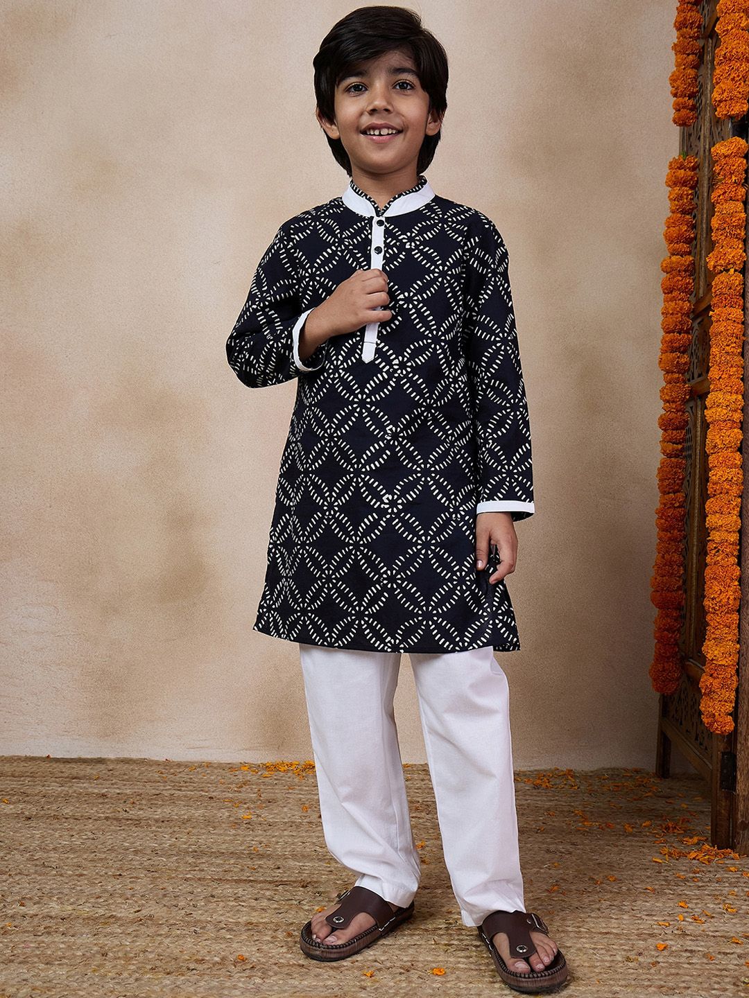 pspeaches Boys Ethnic Motifs Printed Mandarin Collar Kurta with Pyjamas