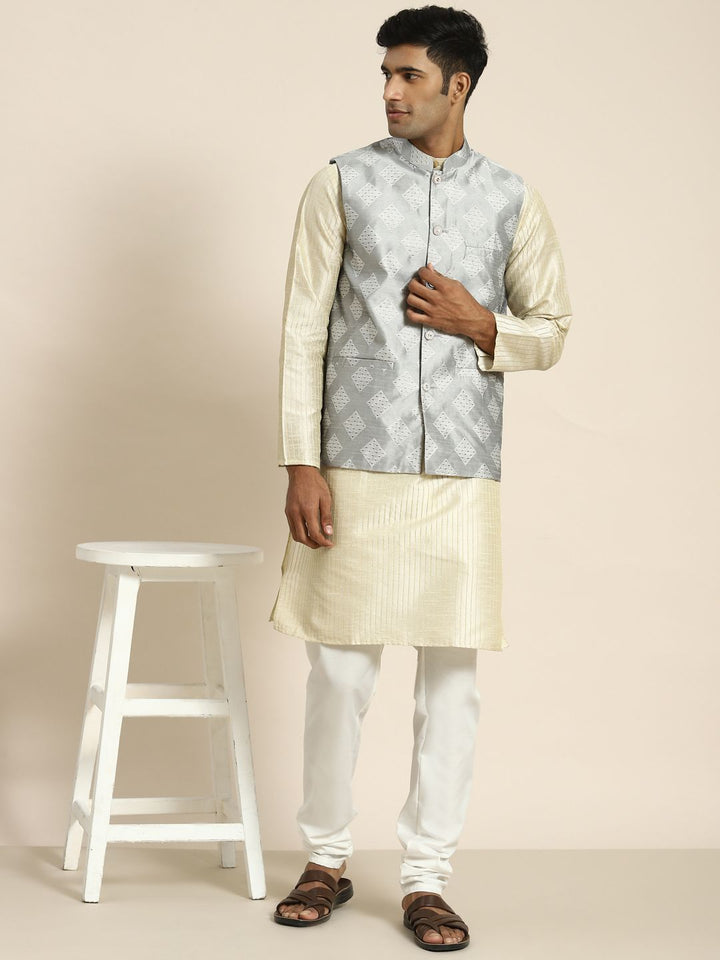 SOJANYA Men Woven Design Kurta with Churidar with Nehru Jacket