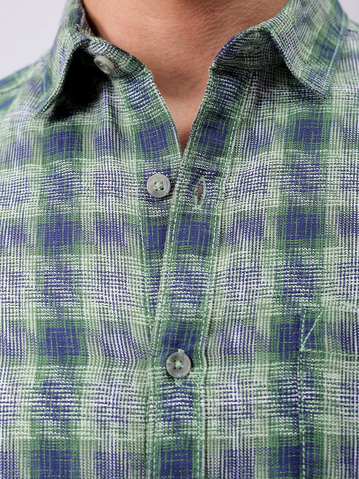 The Indian Garage Co Men Slim Fit Checked Casual Shirt