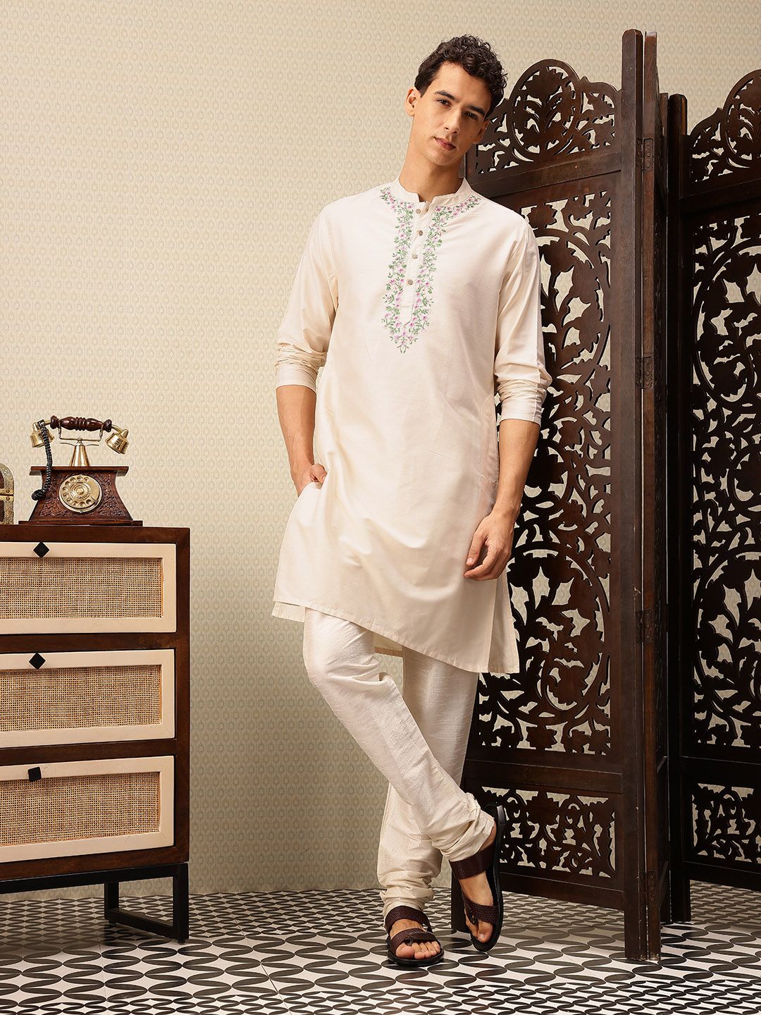House of Pataudi Floral Embroidered Rozana Kurta
