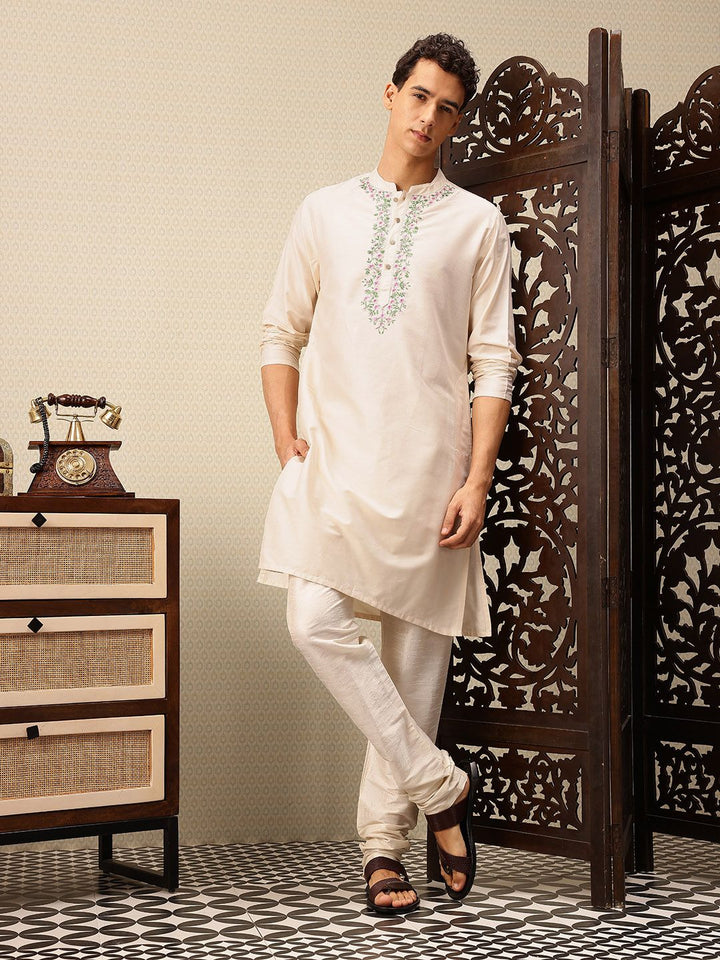House of Pataudi Floral Embroidered Rozana Kurta