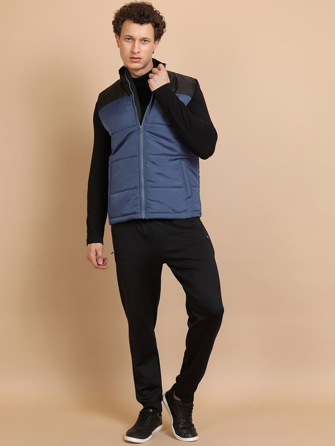 HIGHLANDER Colourblocked Mock Collar Padded Jacket