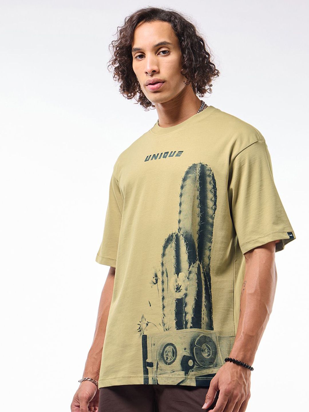 Bewakoof Men Graphic Printed Drop Shoulder Sleeves Oversized Cotton T-shirt