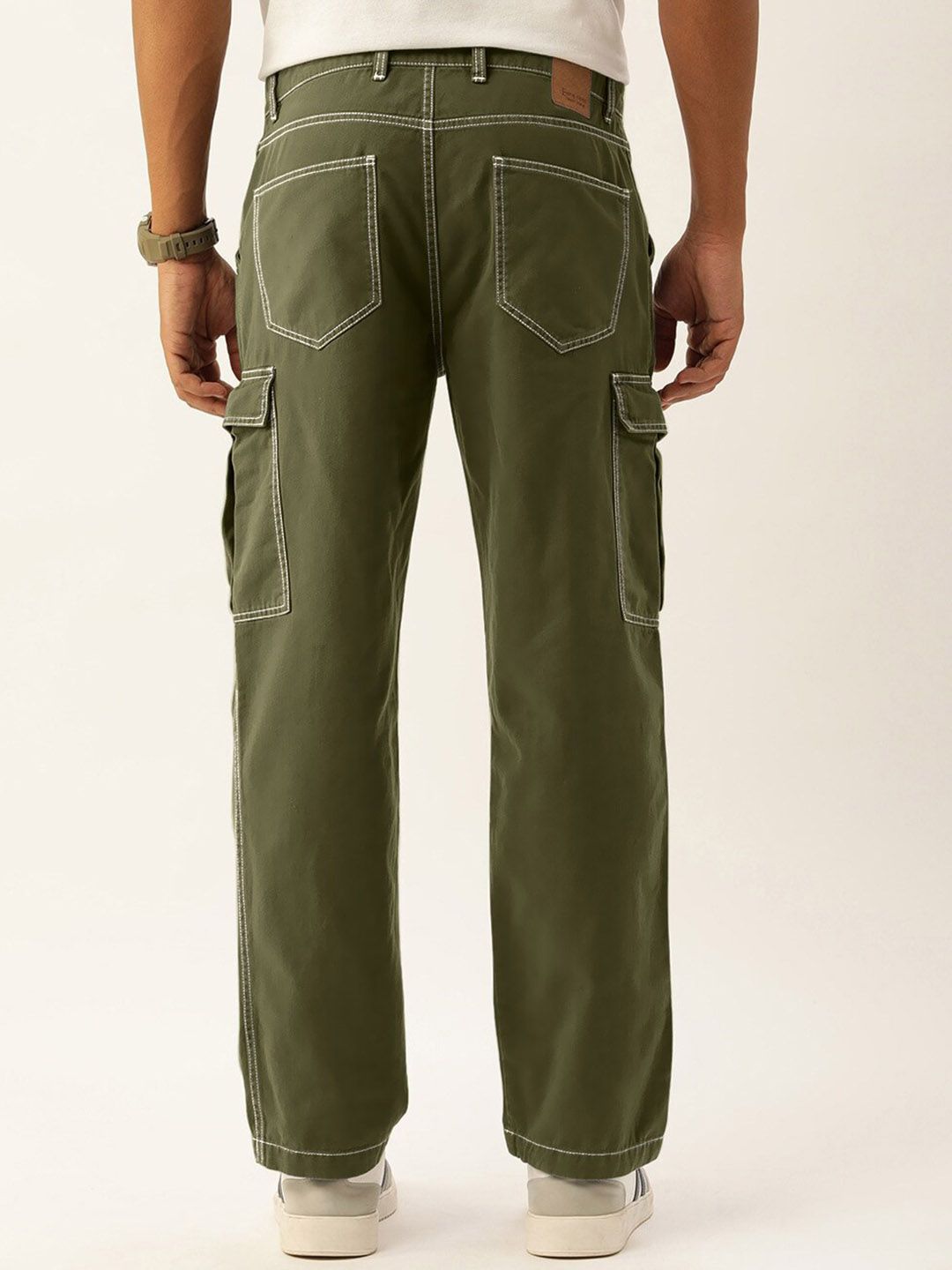 Bene Kleed Men Relaxed Fit Cargo Trousers With Contrast Stitch