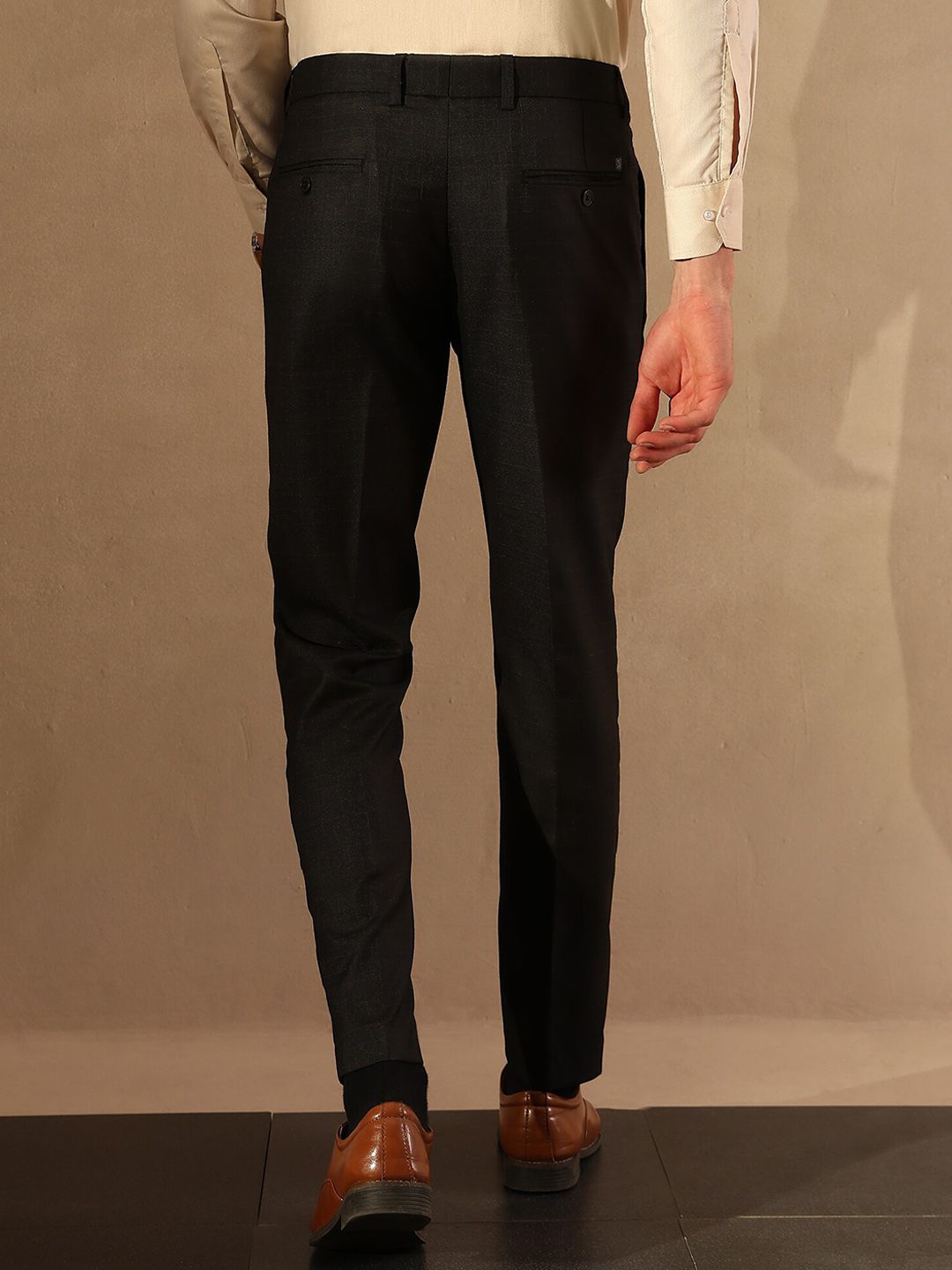 DENNISON Men Tapered Fit Self Check Pleated Trousers