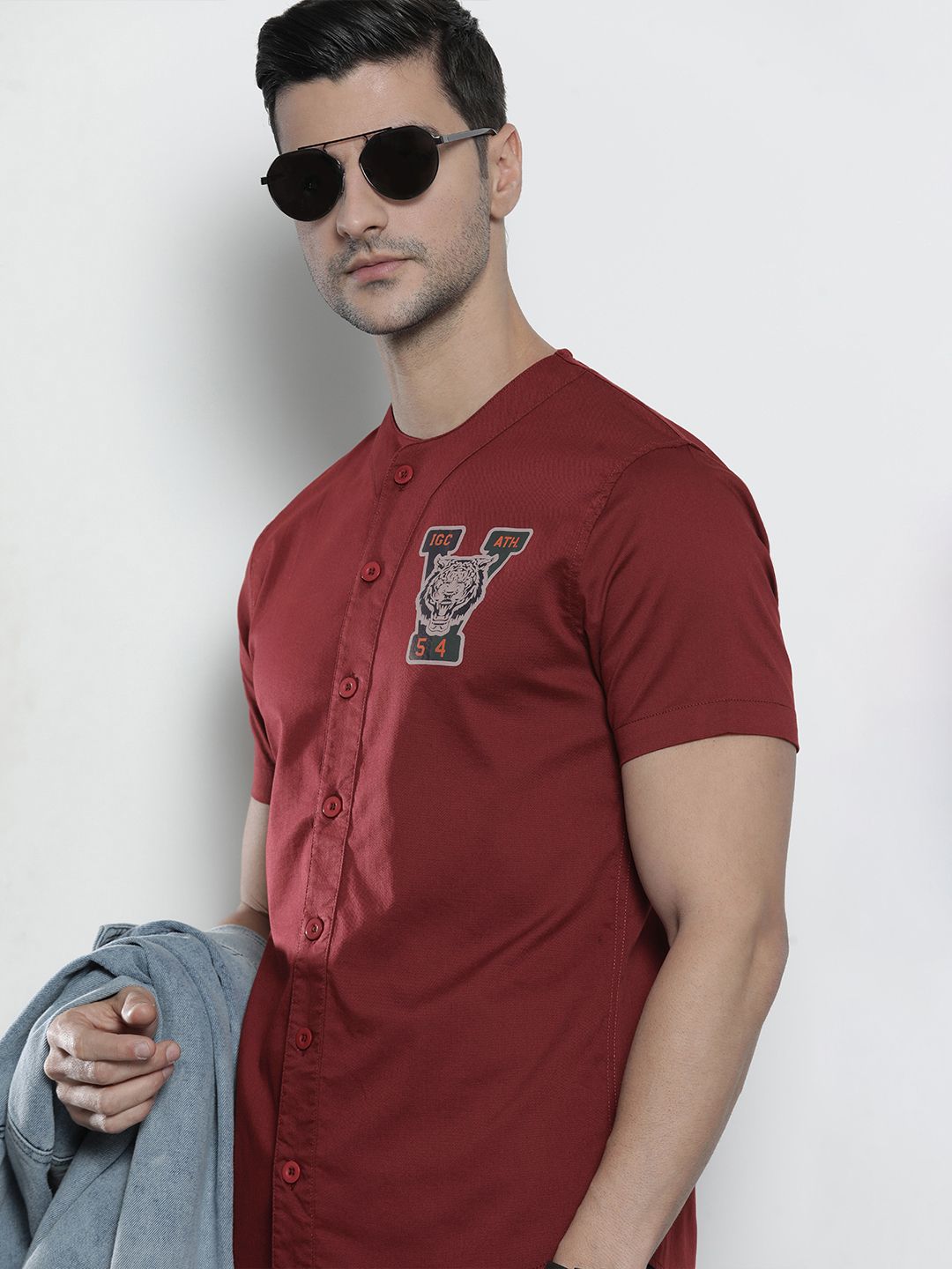 The Indian Garage Co Men Maroon Solid Casual Shirt