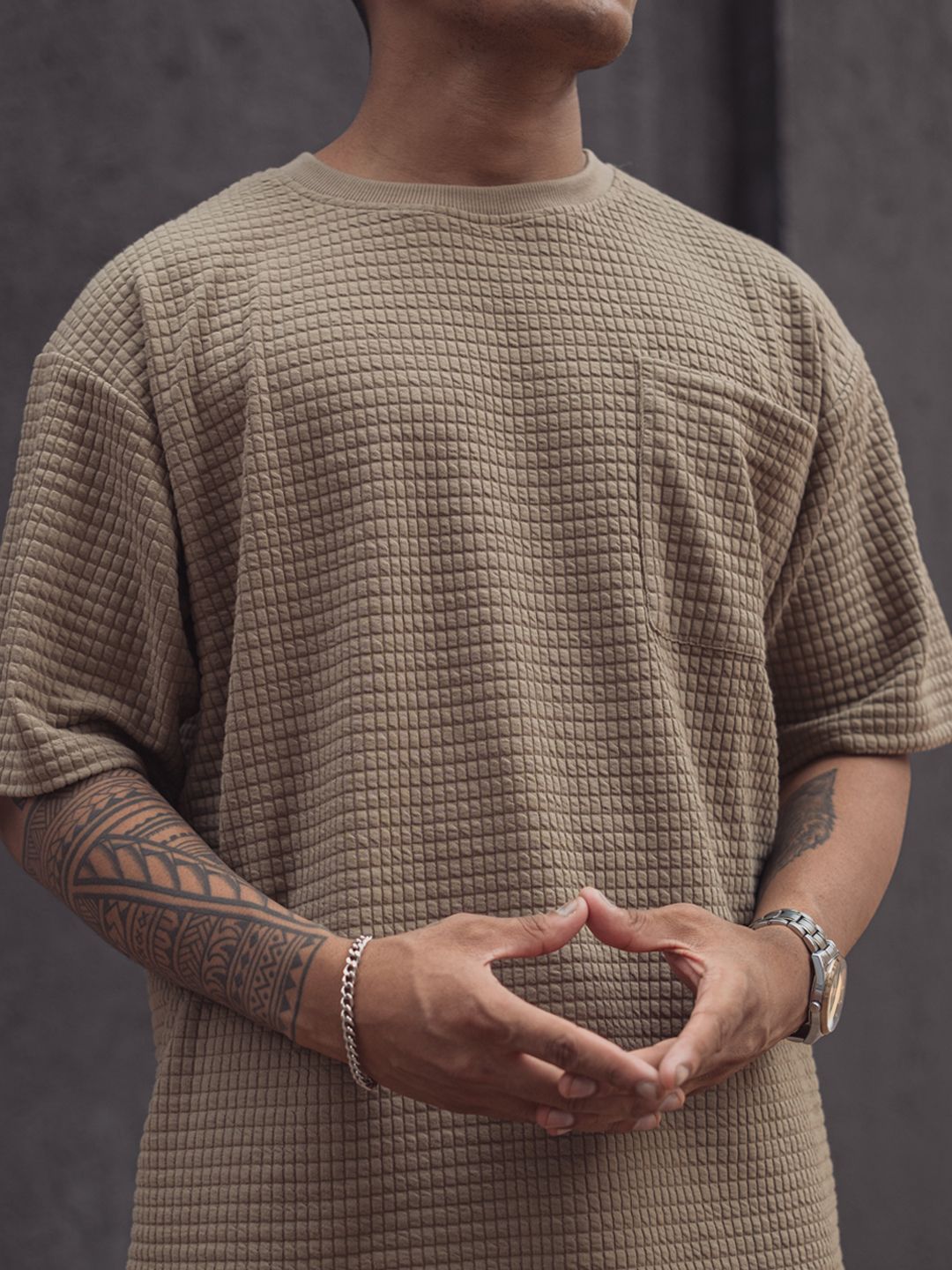 Powerlook Men Self Design Oversized Pockets T-shirt