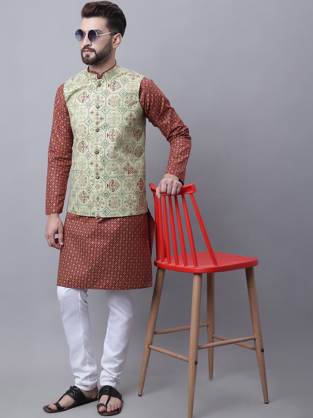 SOJANYA Ethnic Motifs Woven Design Regular Kurta With Pyjamas & With Nehru Jacket