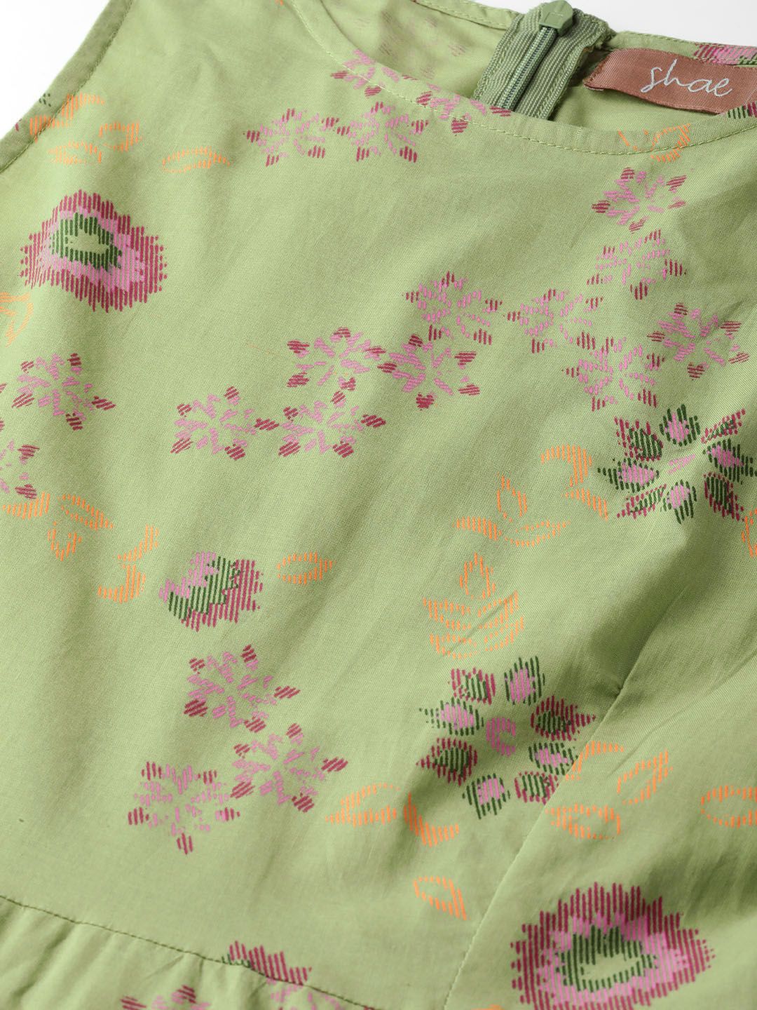 Shae by SASSAFRAS Women Green & Pink Printed Anarkali Kurta