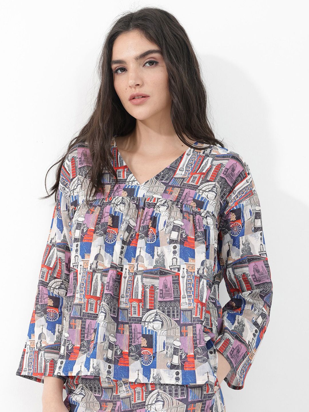 Rareism Conversational Printed V Neck Cotton Empire Top