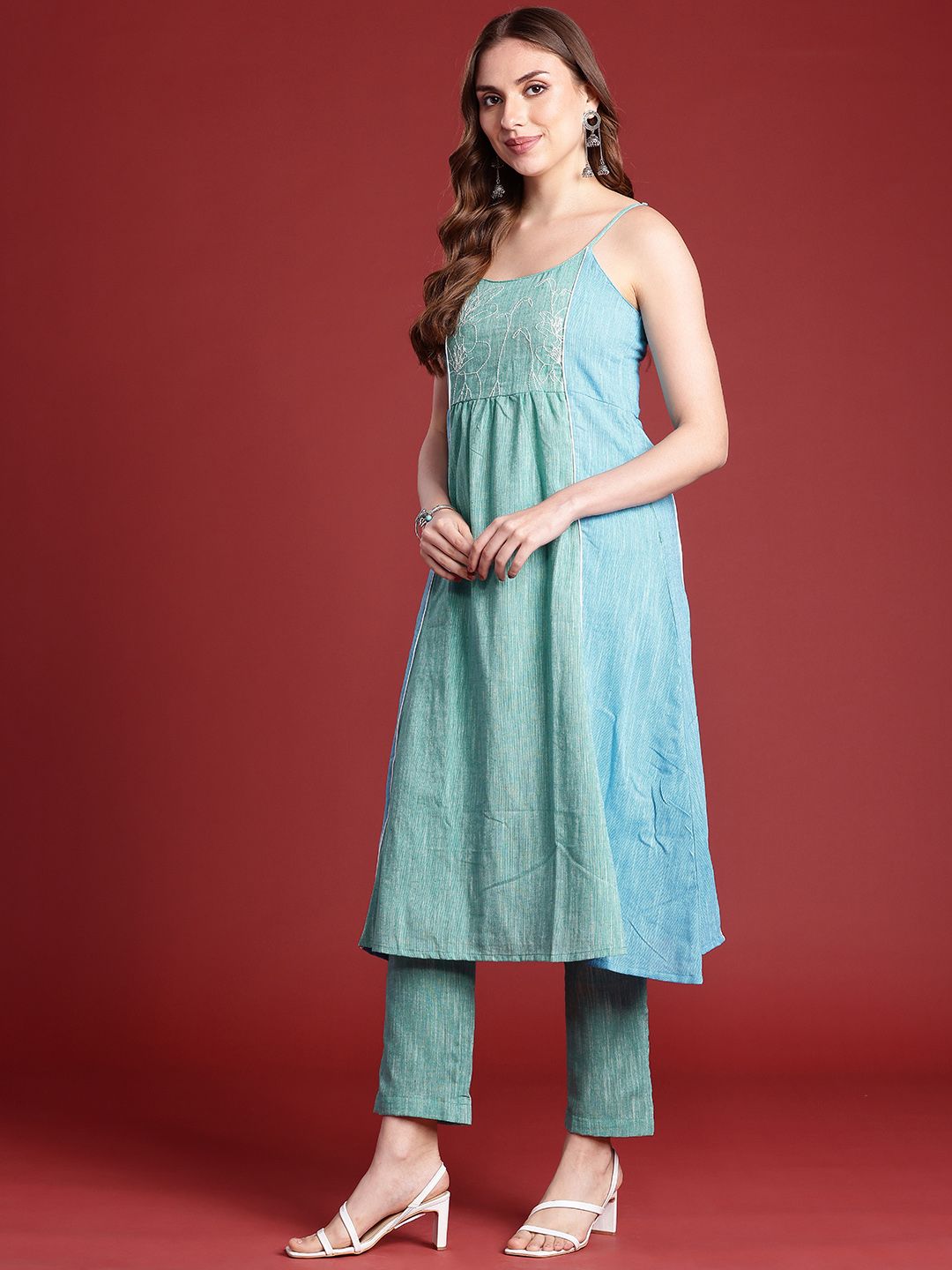 Anouk Women Colourblocked Panelled Thread Work Kurta with Trousers
