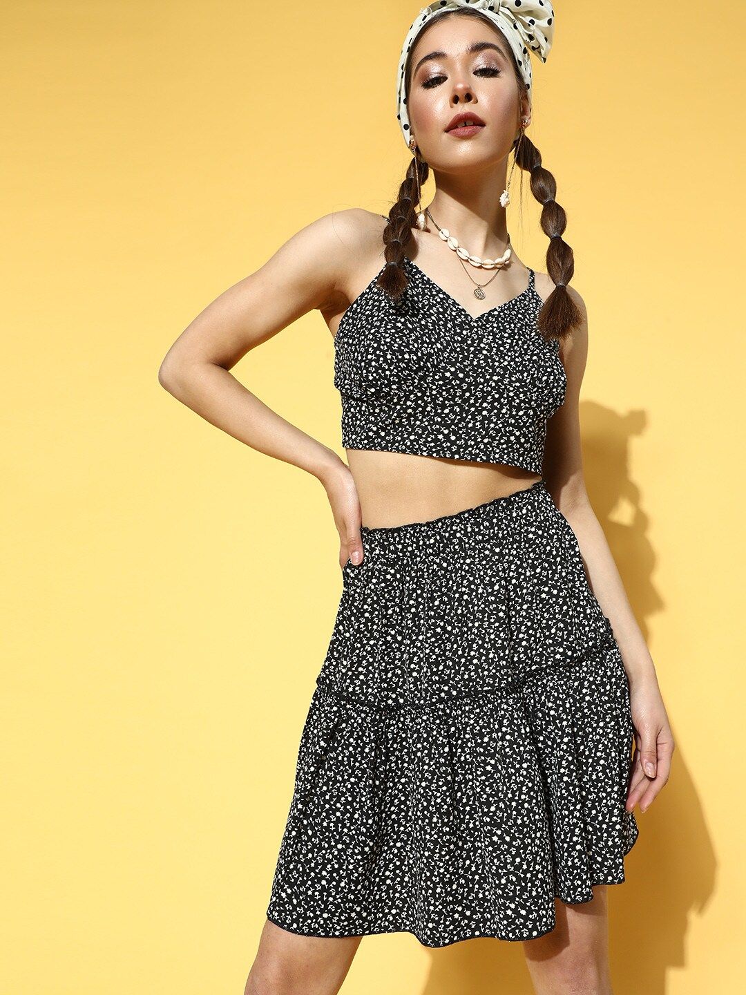 Berrylush Women Black & White Ditsy Floral Print Co-Ord Set